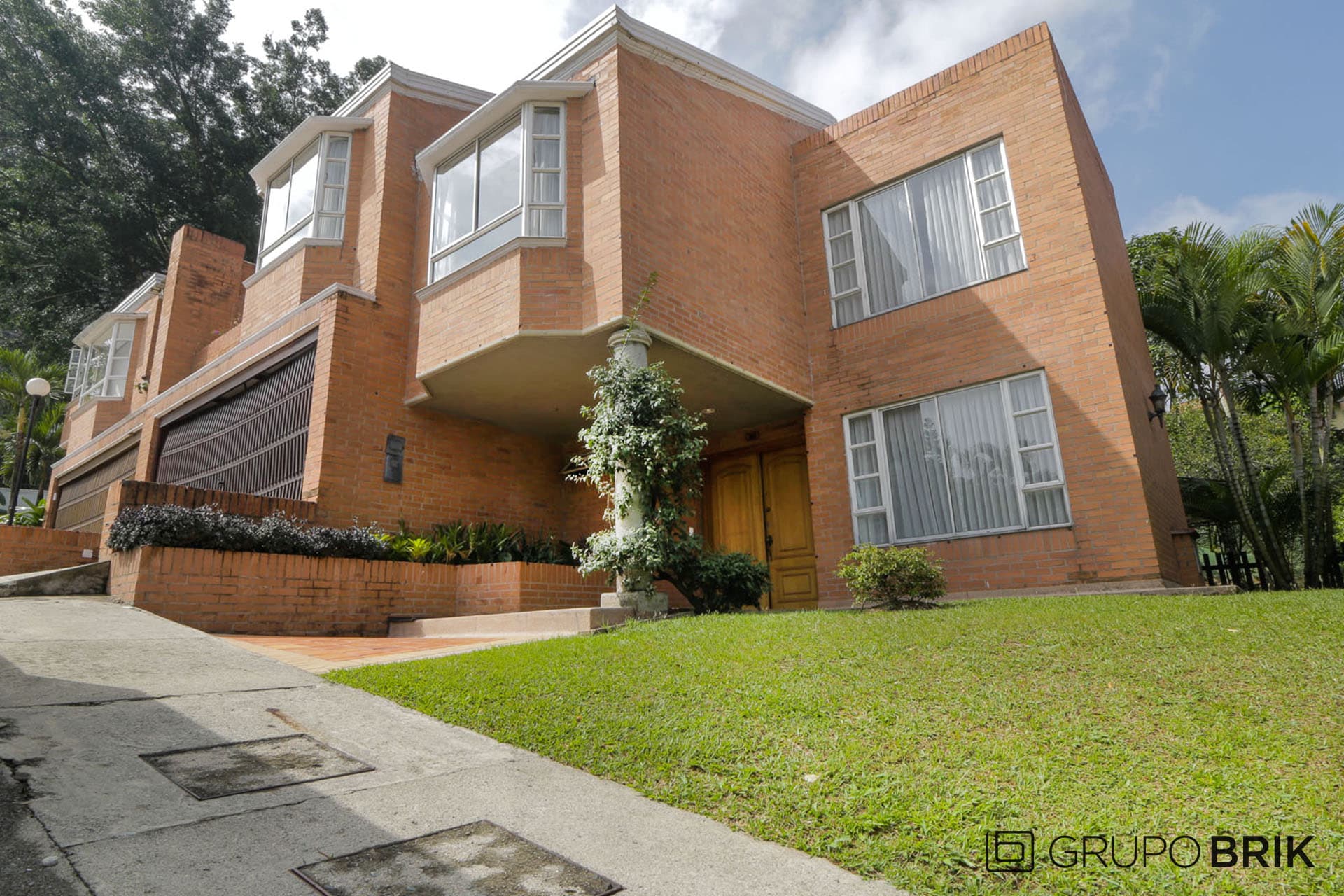 Vista principal de la propiedad