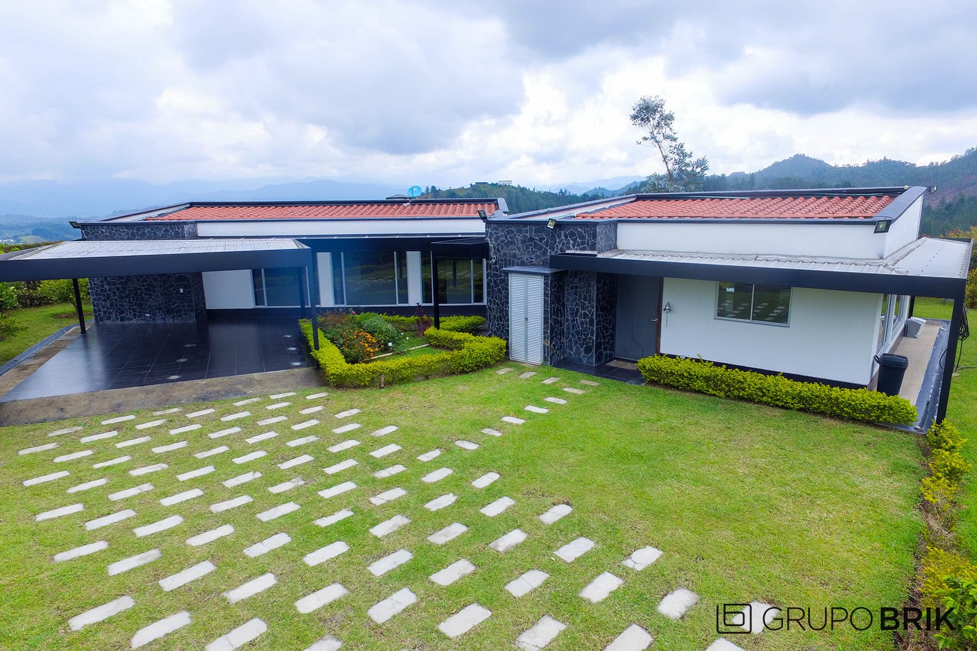 Vista principal de la propiedad