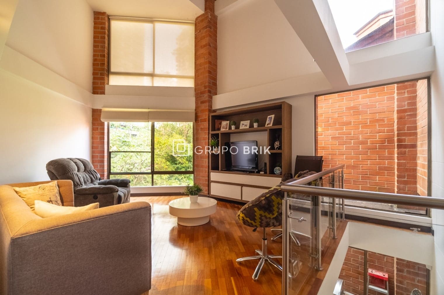 4-bed house for sale in El Poblado, Medellín: photo 2 of 27