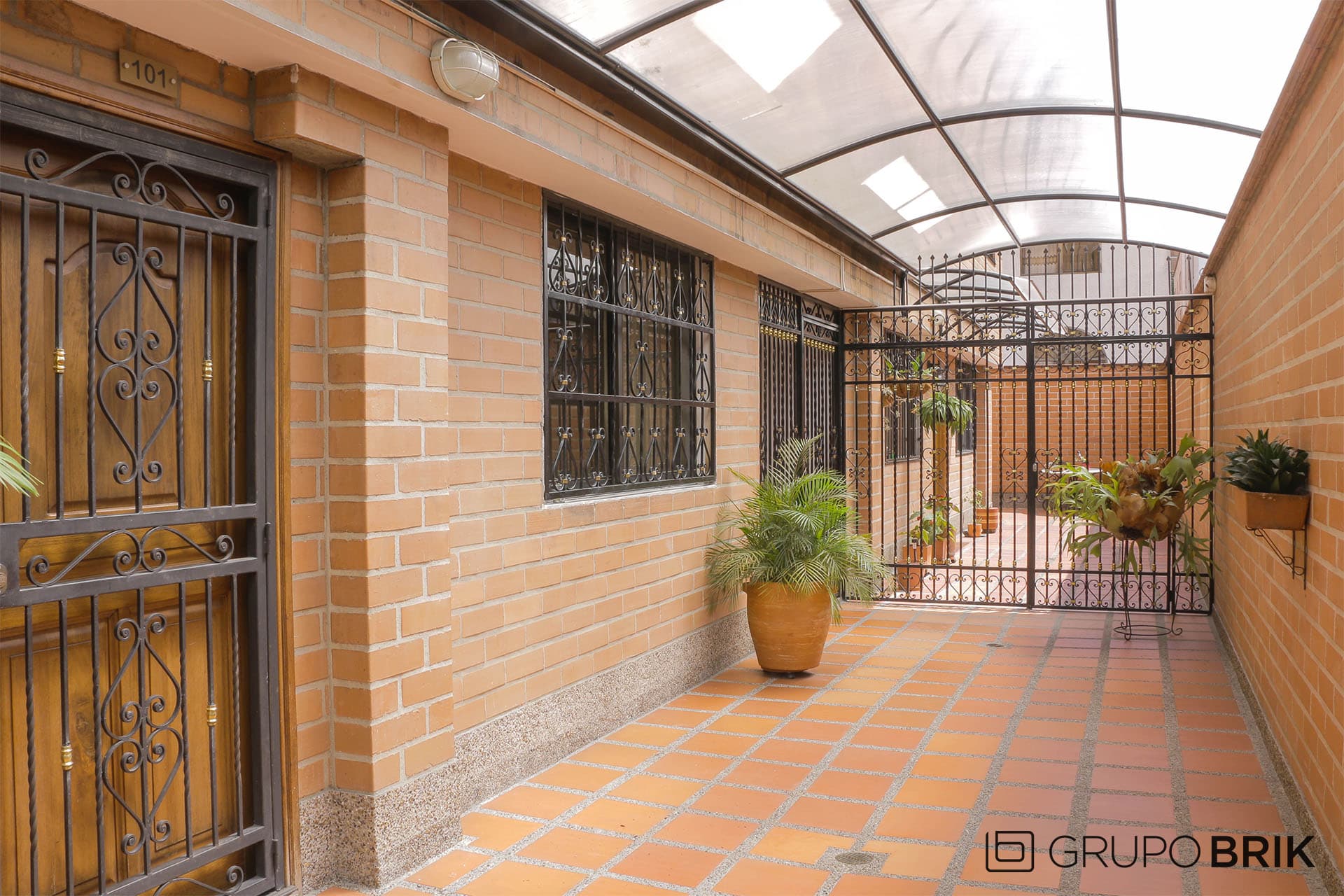 Vista principal de la propiedad