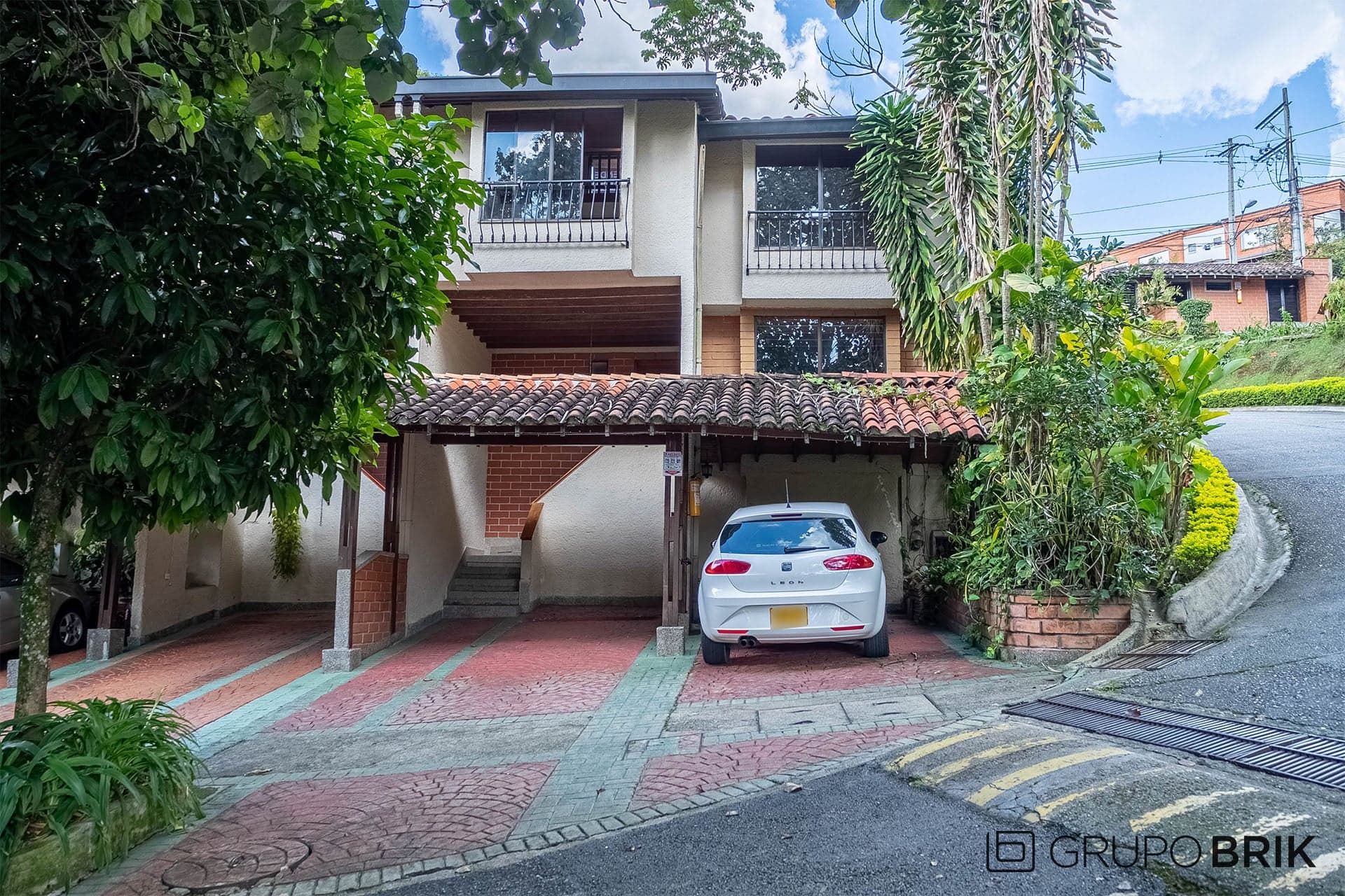 Vista principal de la propiedad