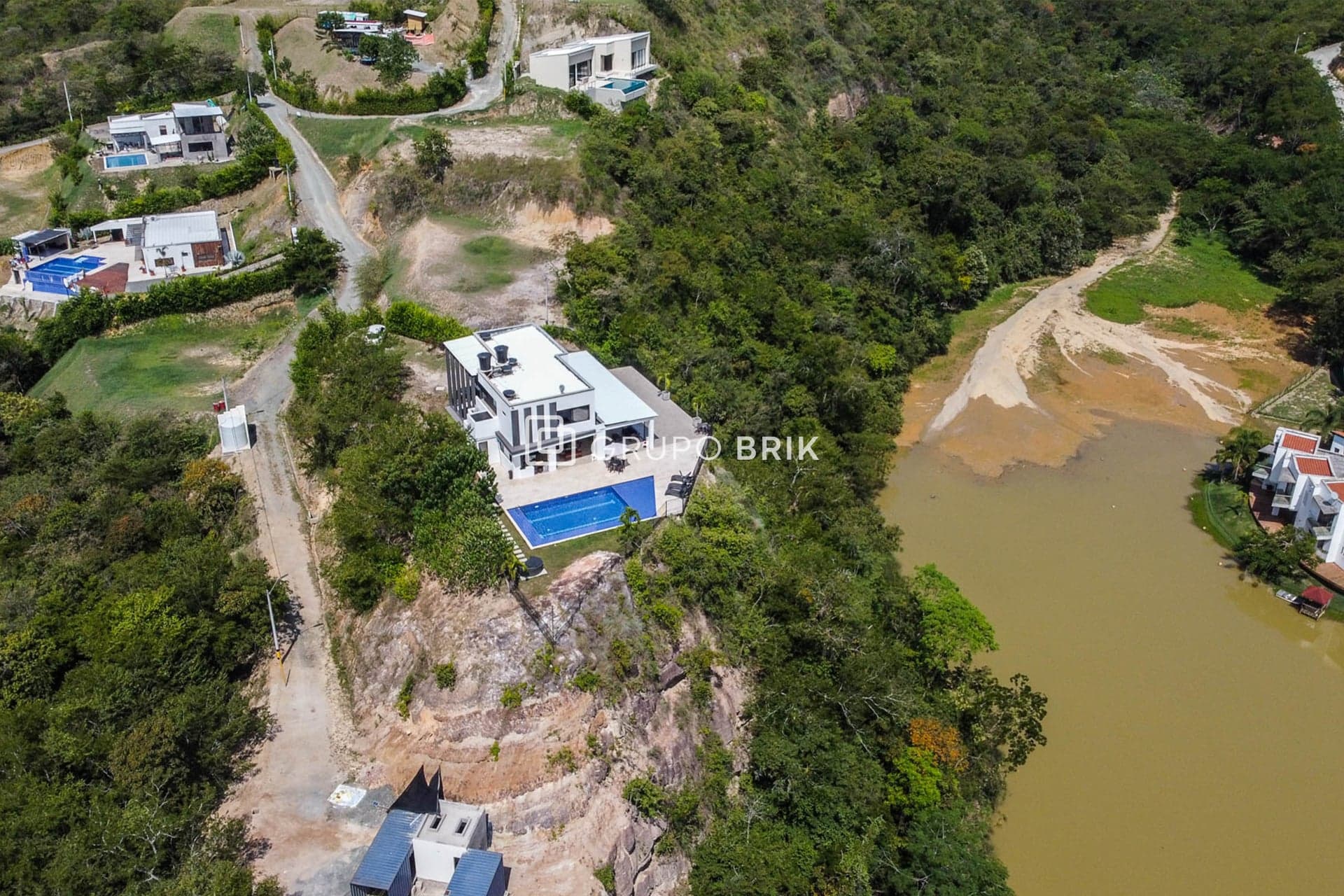 Vista principal de la propiedad