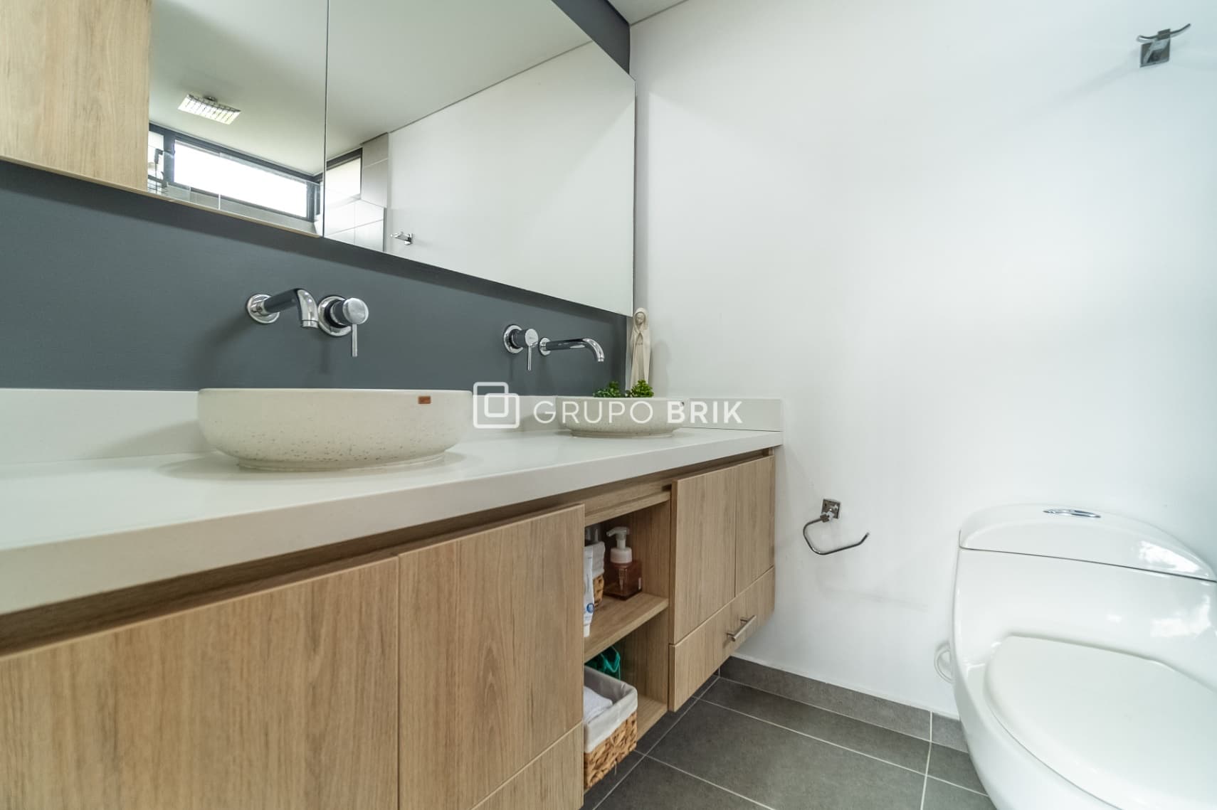 Image 16 of 20