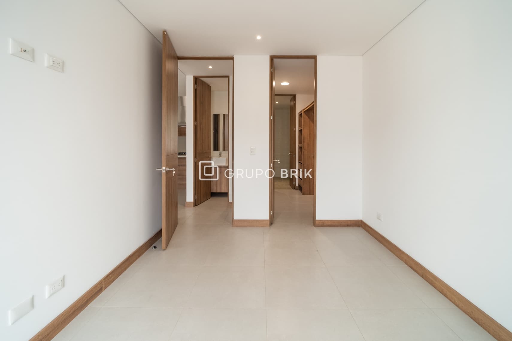 Image 12 of 27