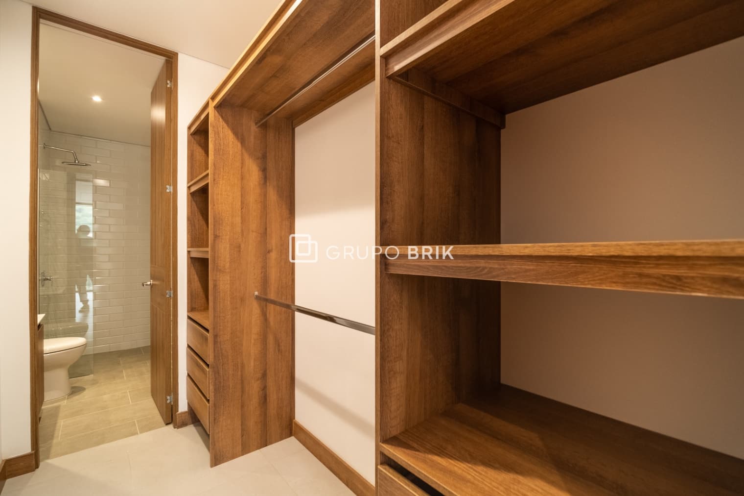 Image 14 of 27