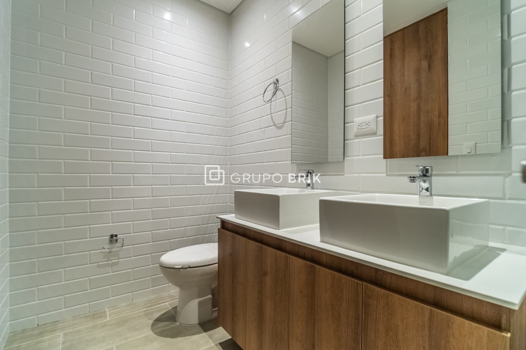 Image 20 of 27
