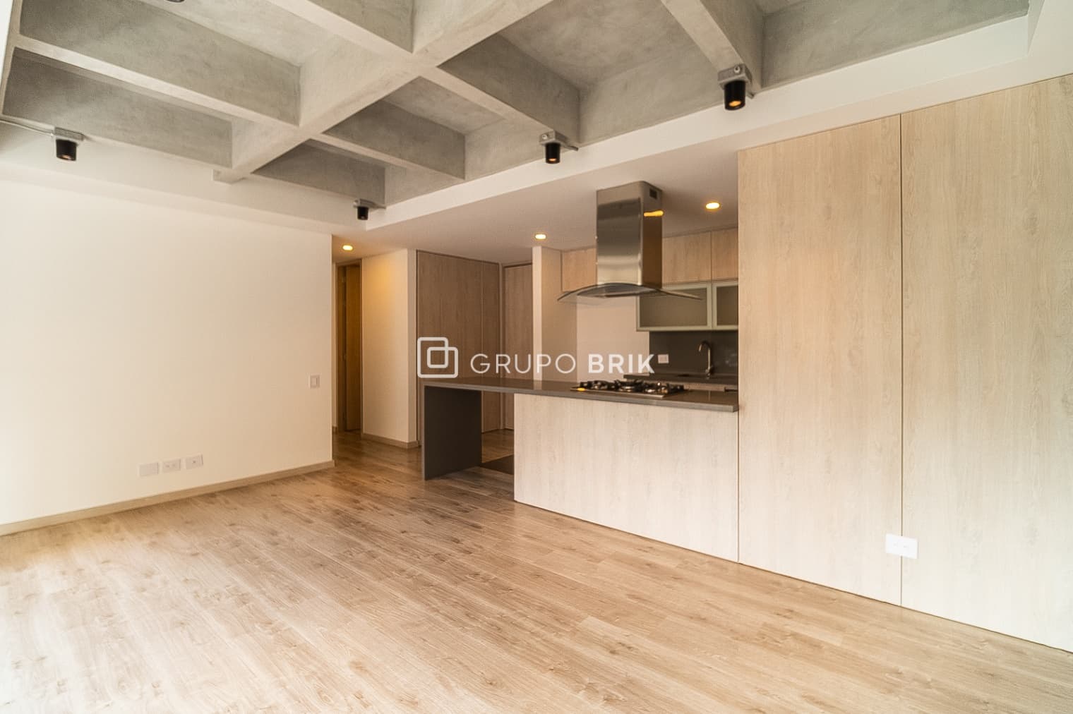 3-bed apartment for sale in El Poblado, Medellín: photo 3 of 16