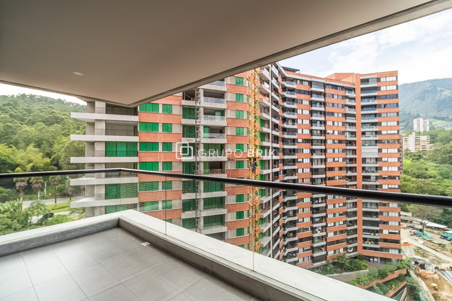 3-bed apartment for sale in El Poblado, Medellín: photo 4 of 16