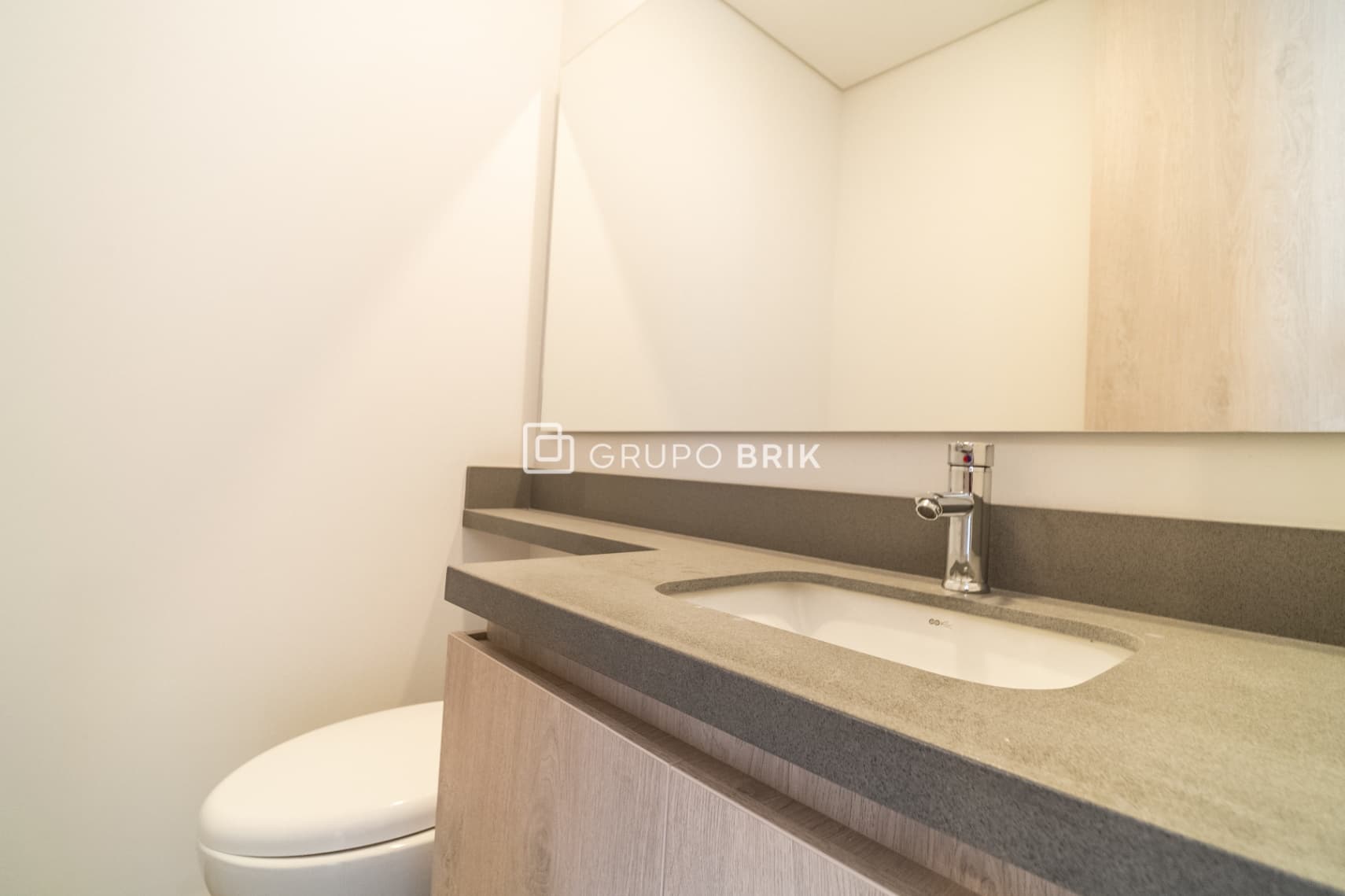 3-bed apartment for sale in El Poblado, Medellín: photo 8 of 16