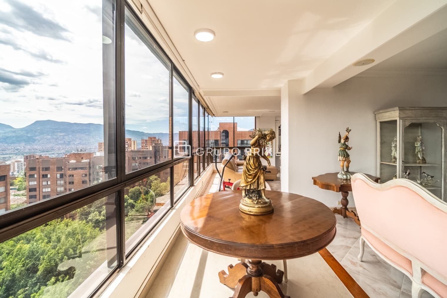 5-bed apartment for sale in El Poblado, Medellín: photo 5 of 28