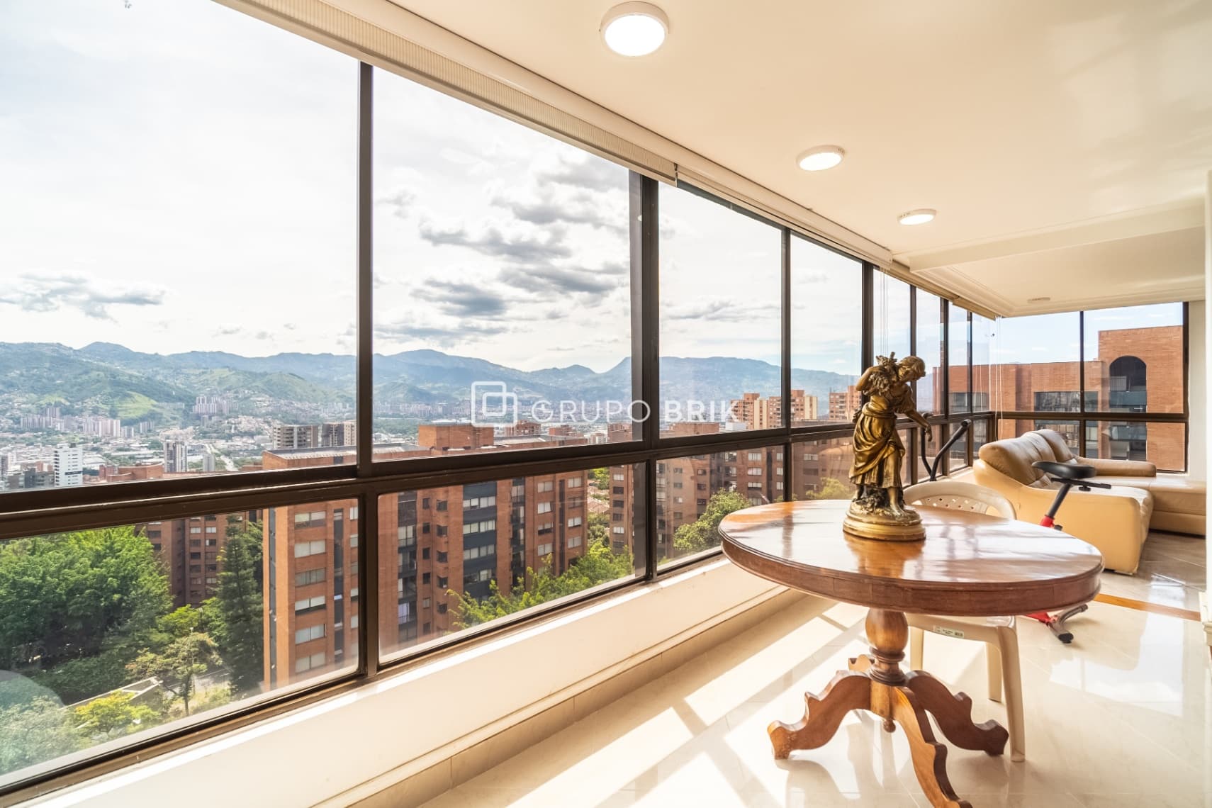 5-bed apartment for sale in El Poblado, Medellín: photo 6 of 28