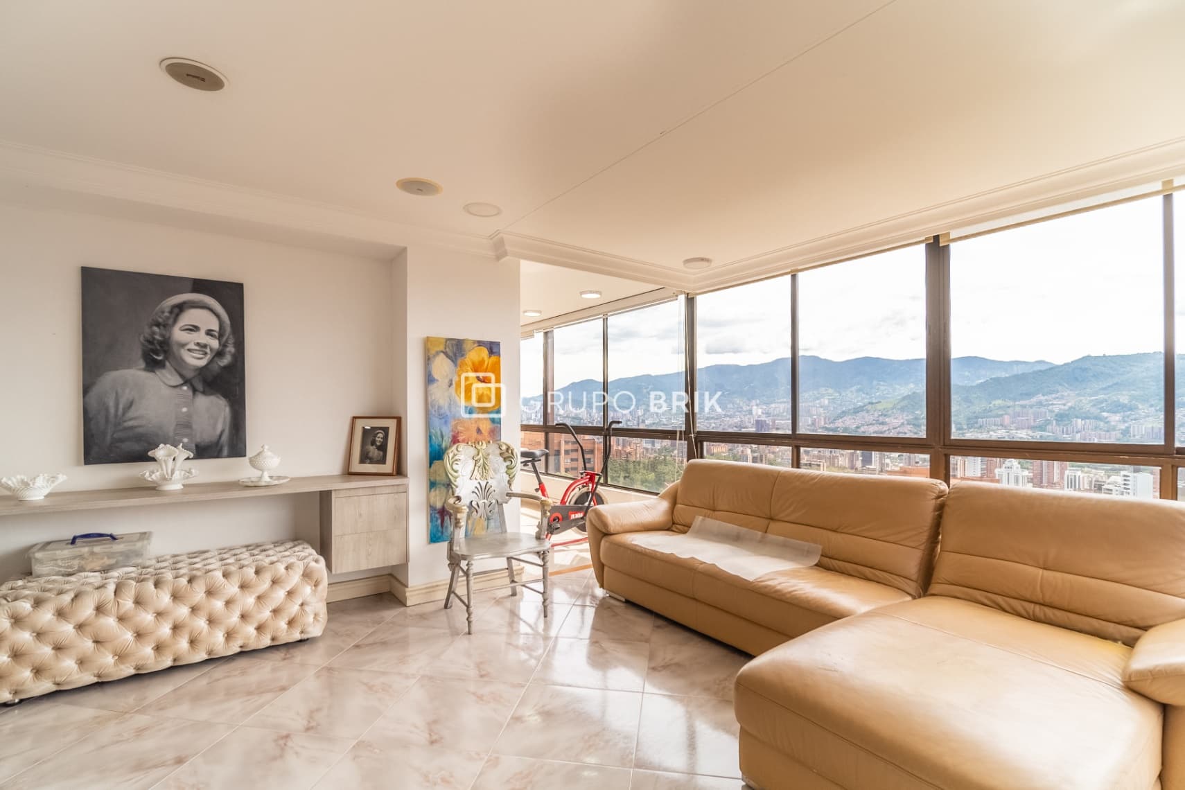 5-bed apartment for sale in El Poblado, Medellín: photo 8 of 28