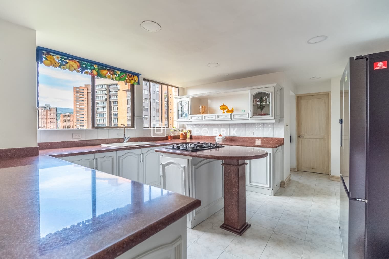 5-bed apartment for sale in El Poblado, Medellín: photo 13 of 28