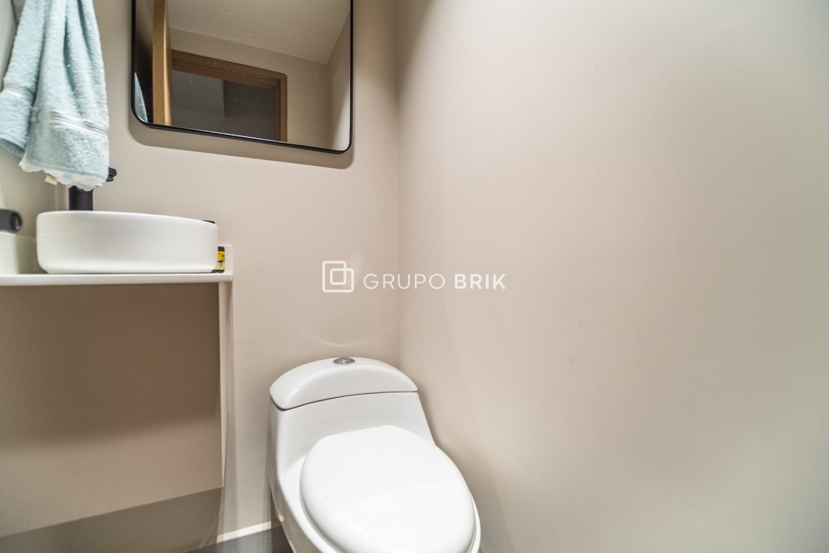 Image 12 of 21