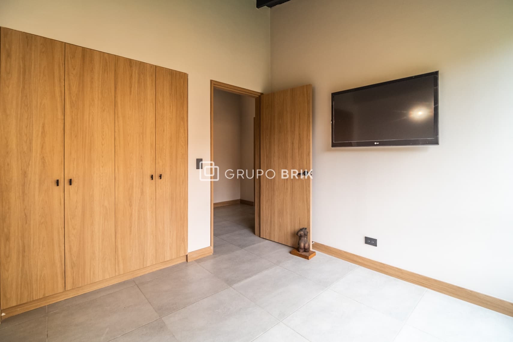 Image 16 of 21