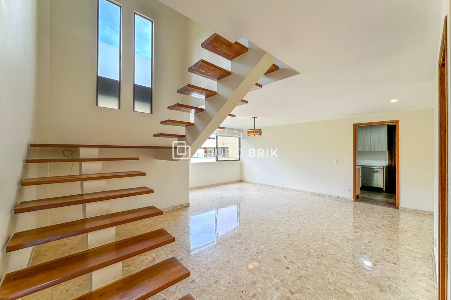 4-bed apartment for sale in El Poblado, Medellín: photo 7 of 31