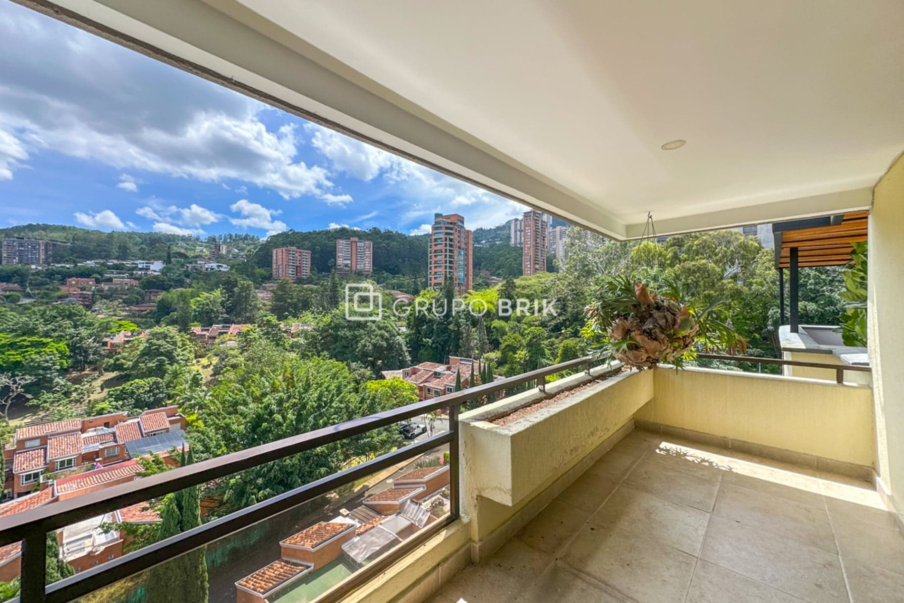 4-bed apartment for sale in El Poblado, Medellín: photo 9 of 31