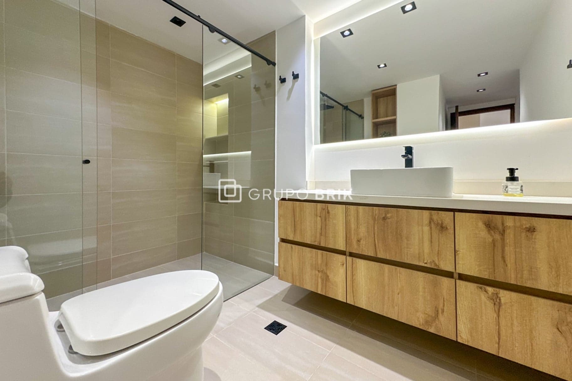 4-bed apartment for sale in El Poblado, Medellín: photo 10 of 31