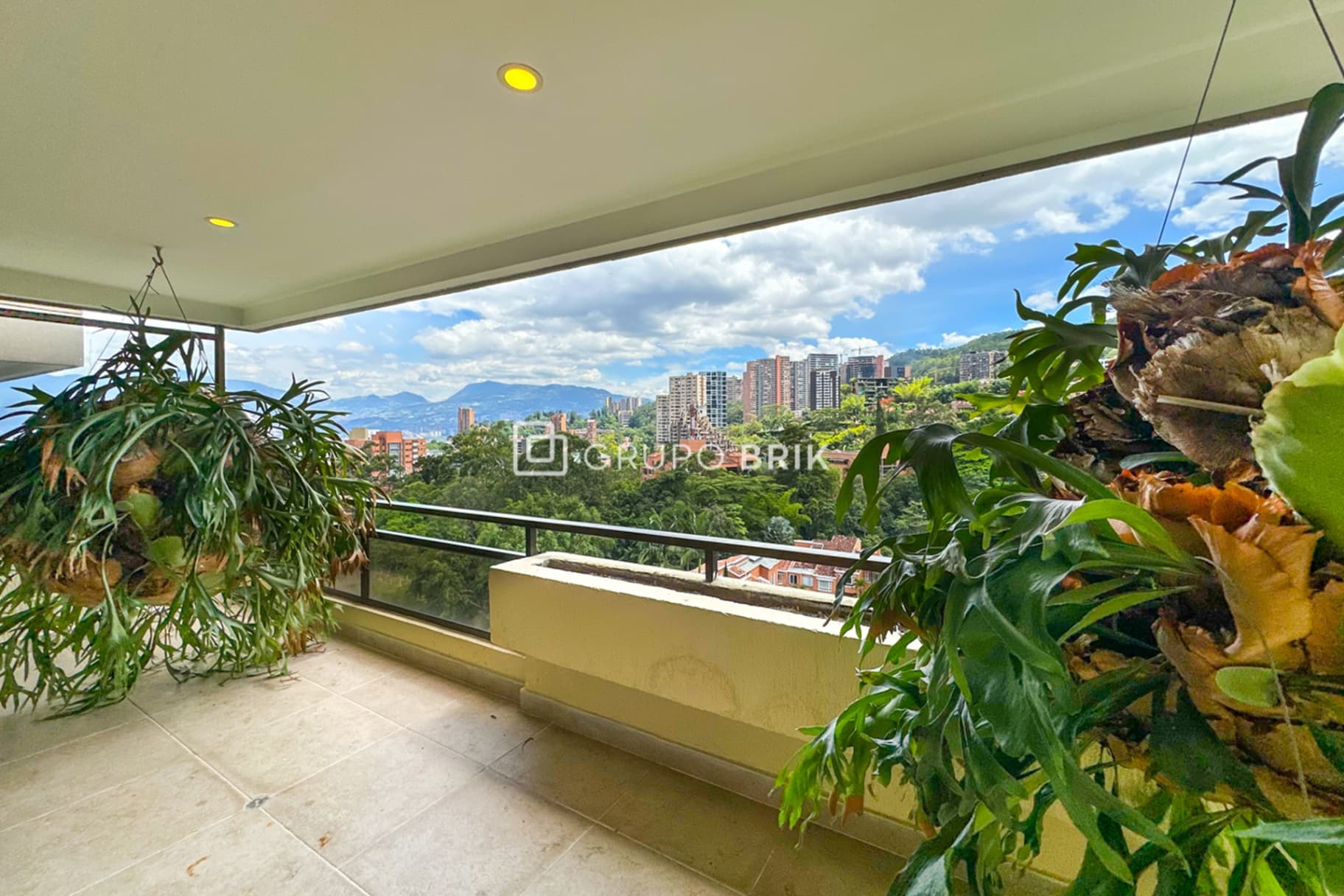 4-bed apartment for sale in El Poblado, Medellín: photo 16 of 31