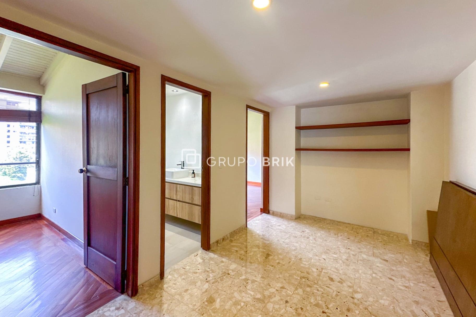 4-bed apartment for sale in El Poblado, Medellín: photo 22 of 31
