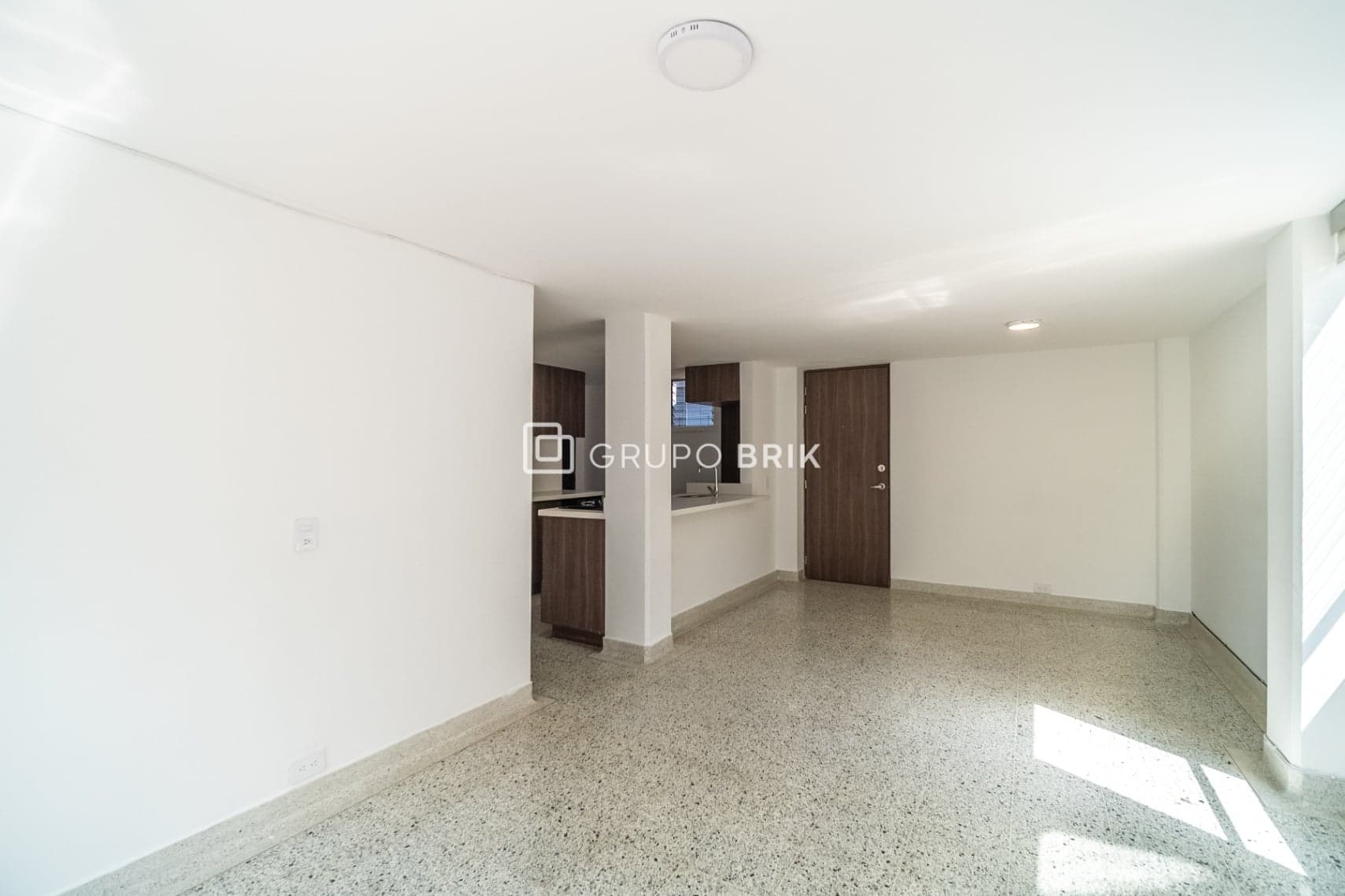 3-bed apartment for sale in El Poblado, Medellín: photo 2 of 13