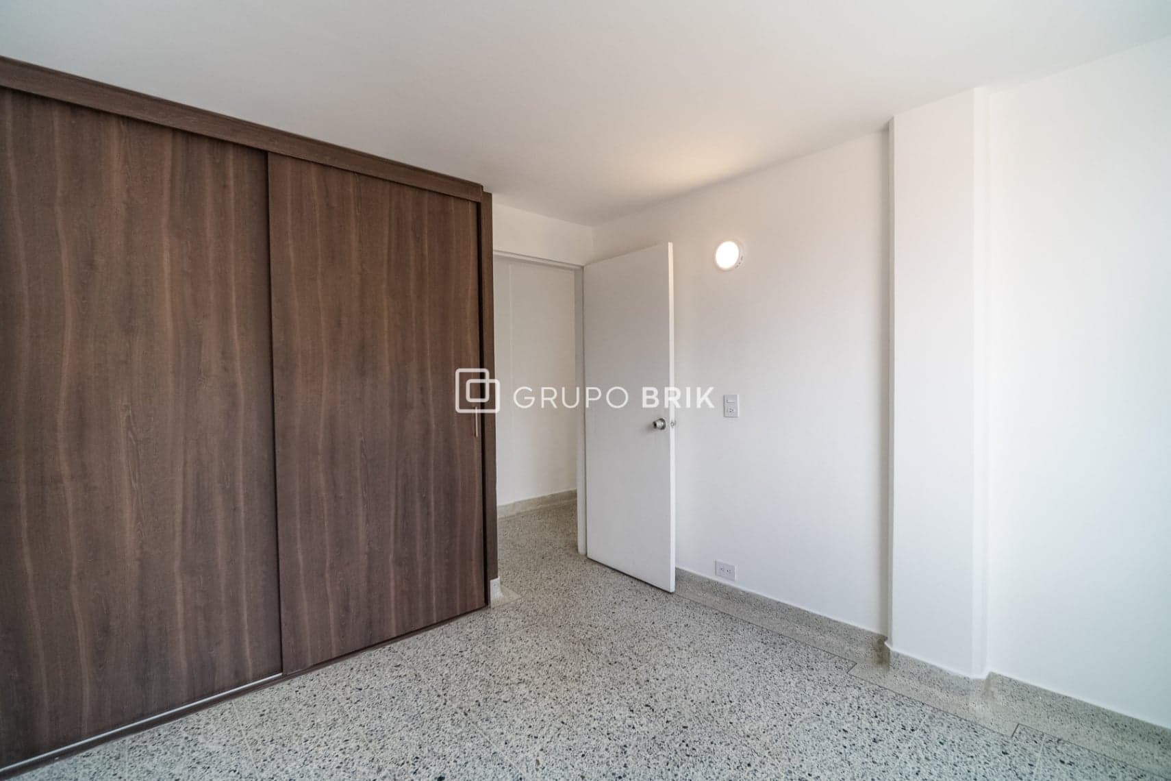 3-bed apartment for sale in El Poblado, Medellín: photo 8 of 13