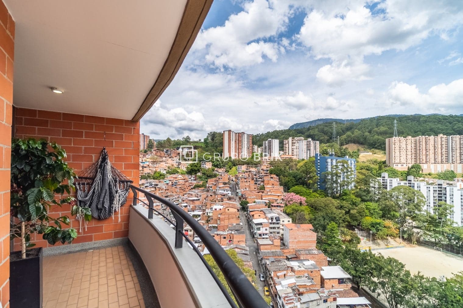 3-bed apartment for sale in El Poblado, Medellín: photo 6 of 14