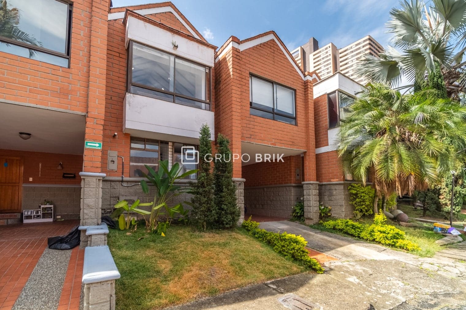 House El Tesoro 3208 - 1