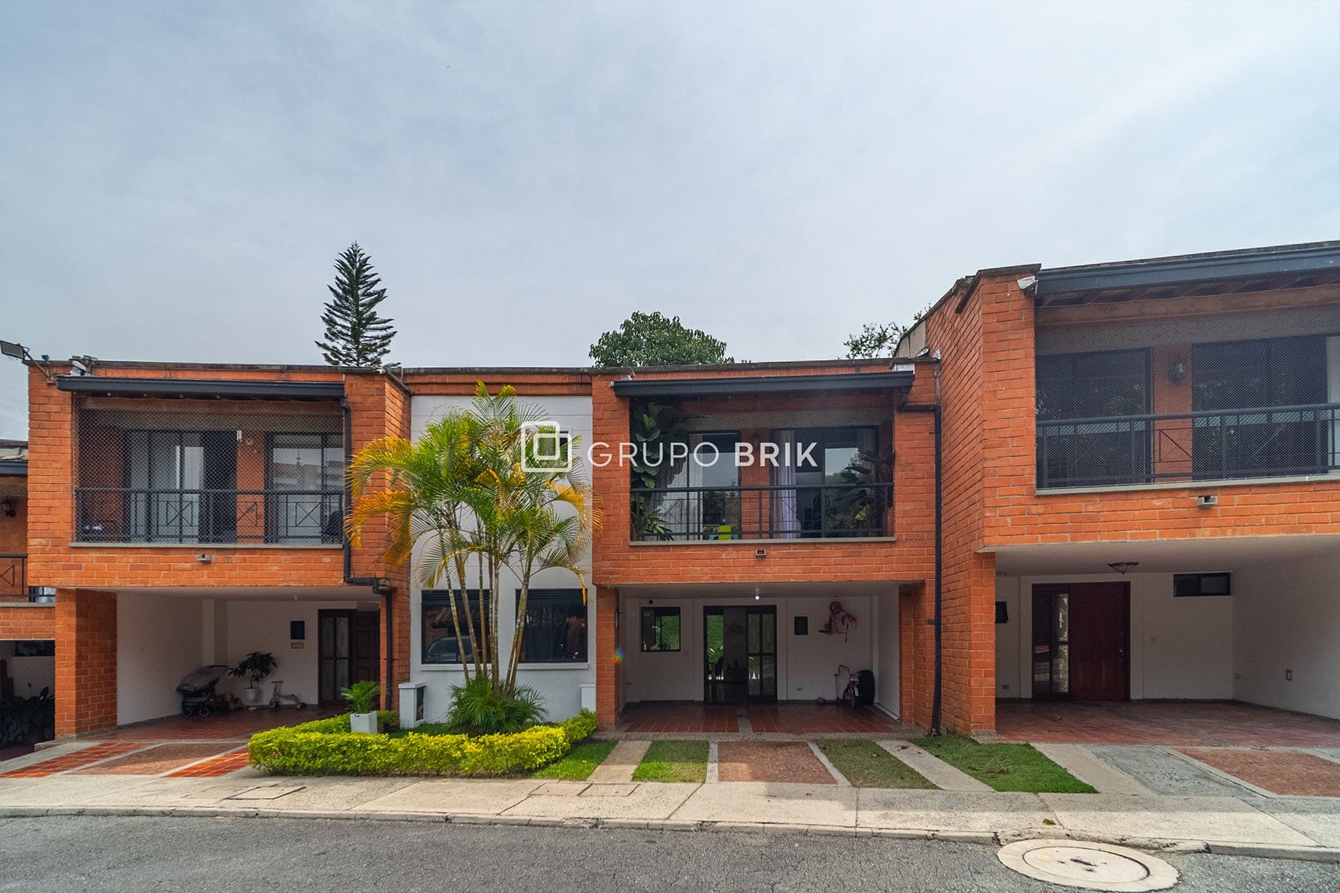 Urbanizacion Villas Corcega P.H: foto 1 de 26
