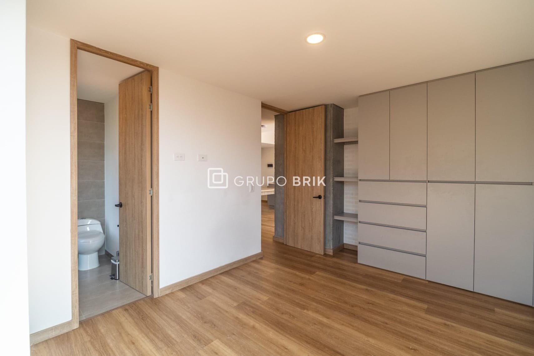 Image 9 of 14