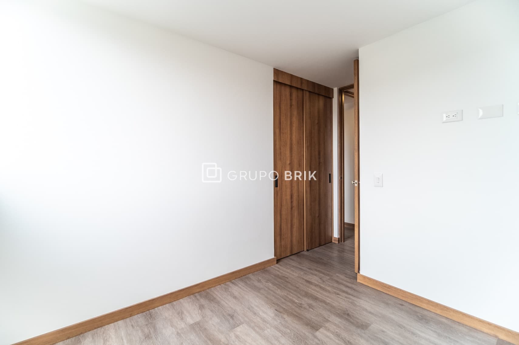 Image 10 of 13
