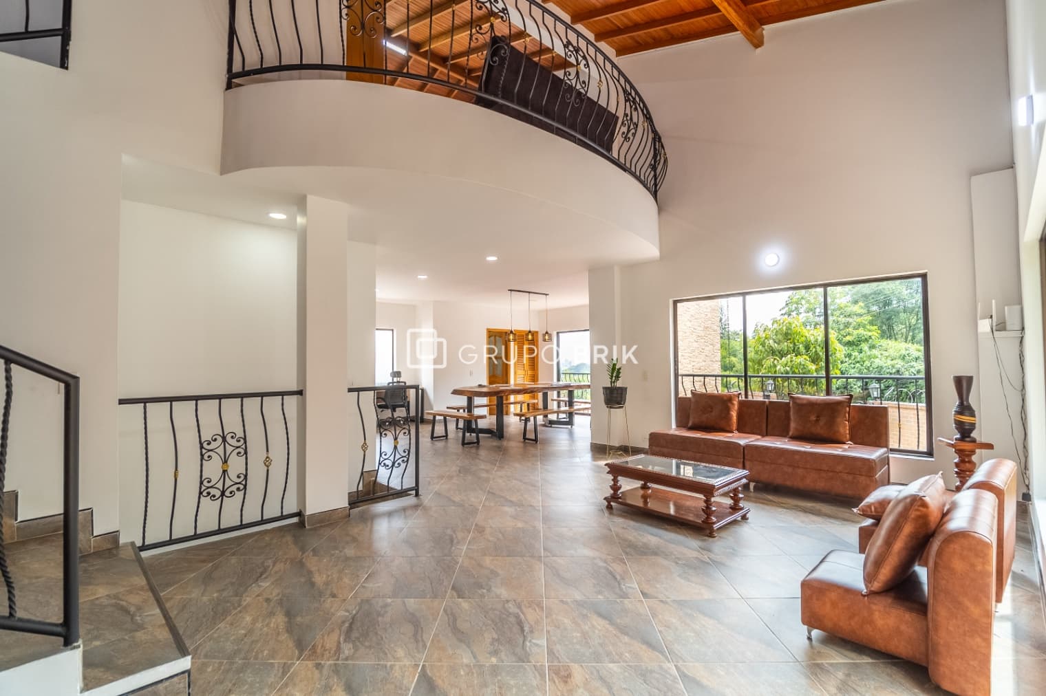 5-bed house for sale in Envigado: photo 4 of 39